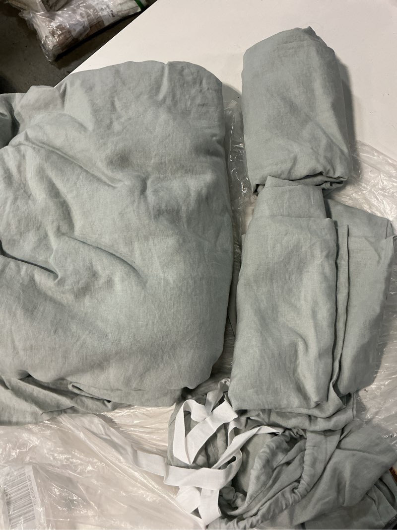 Condition photo showing Good Condition for european linen duvet cover set, king/cal king, mist