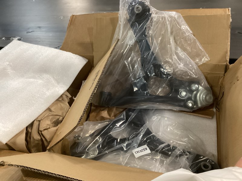 Condition photo showing Good Condition for front lower control arm and ball joint assembly compatible with 2006-2011 honda civic 1.3l 1.8l, 2006-2010 acura csx 2.0l, replace# k620382 k620383, 2pcs