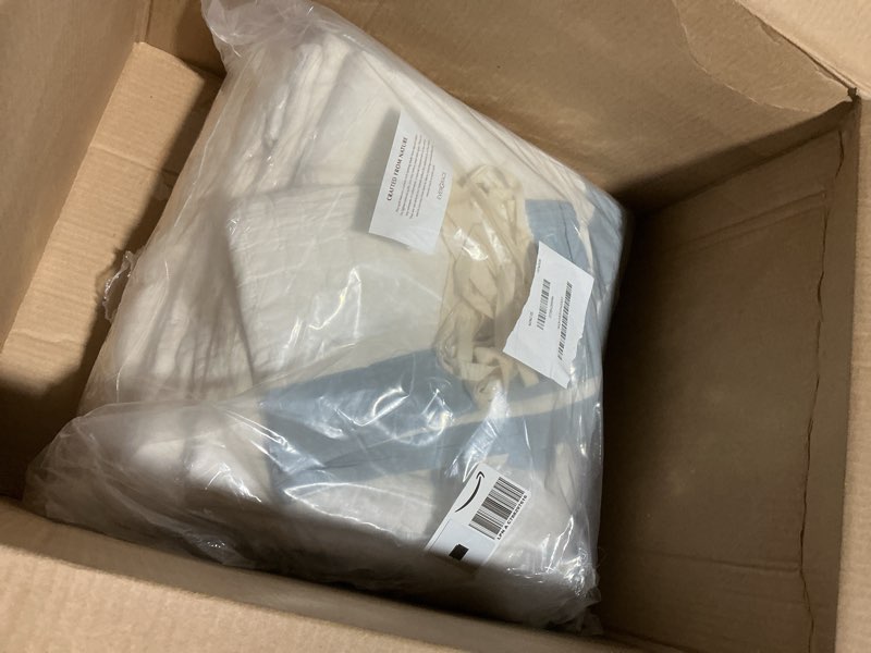 Condition photo showing Good Condition for EVERGRACE x Kinsey Walsh Cross Stitch Pre-Washed Cotton Quilt Bedding Set Queen Size, Oversized 3 Pieces Lightweight Bedspread Coverlet for All Season, with 2 Matching Shams, Dusty Blue, 92"x96" FULL/QUEEN (92" x 96") Dusty Blue