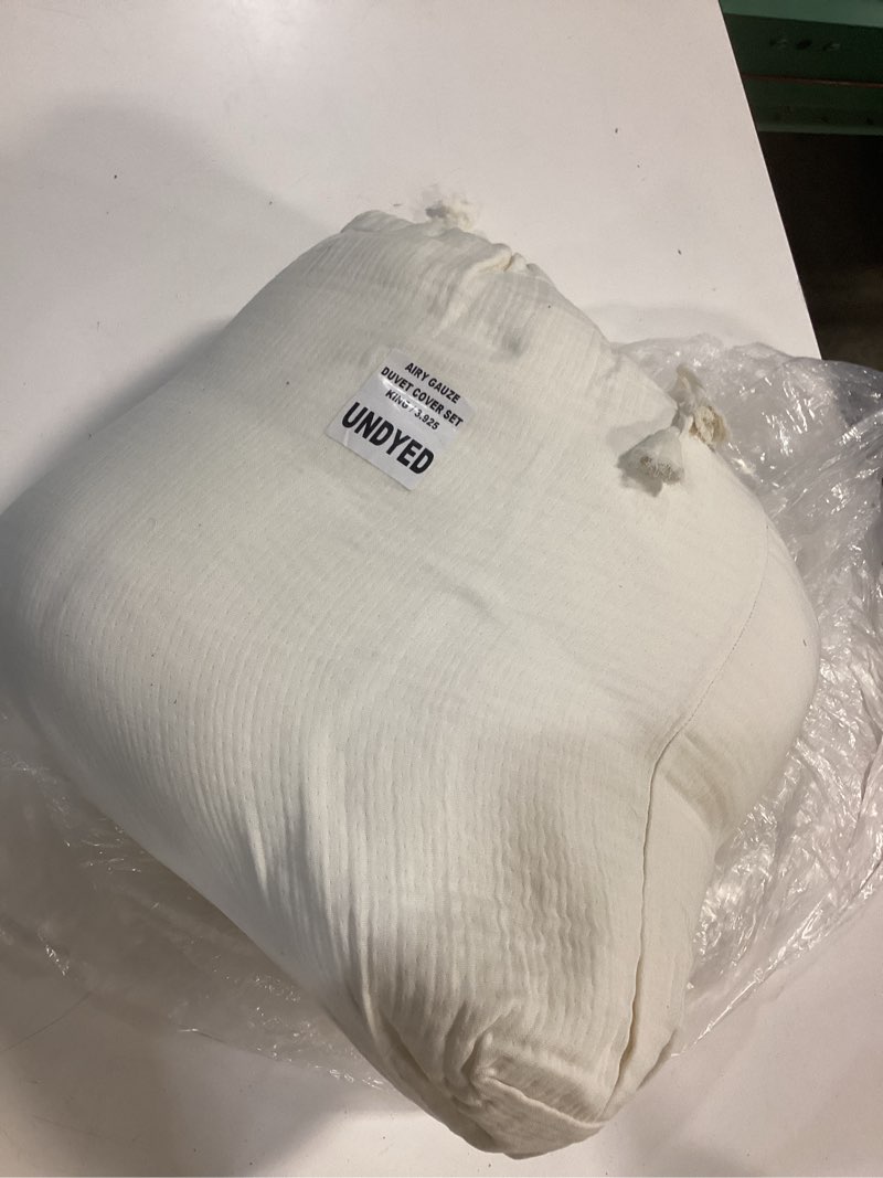 Condition photo showing New/Like New for organic cotton gauze duvet cover set, king, undyed 