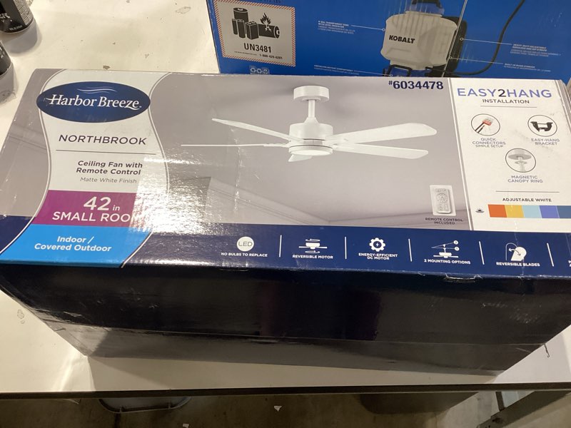  harbor breeze centreville 52-in white with white/blonde blades flush mount ceiling fan