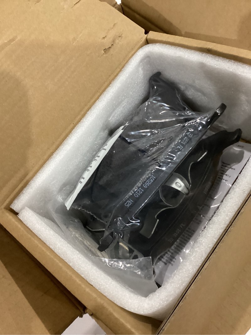Condition photo showing Good Condition for cciyu d856 d981 front & rear disc brake pads kit for jeep liberty 2003-2007 8pcs front[d856] + rear[d981]