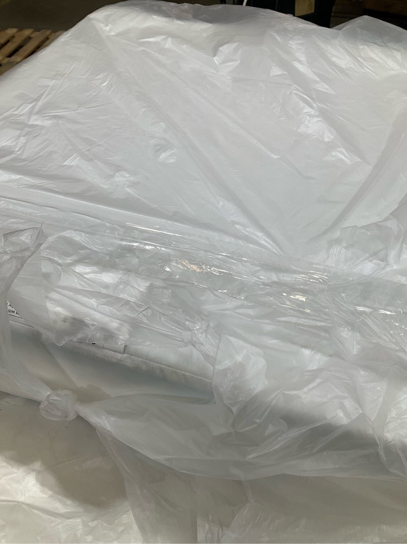 Condition photo showing Good Condition for 26”x26” foam pad