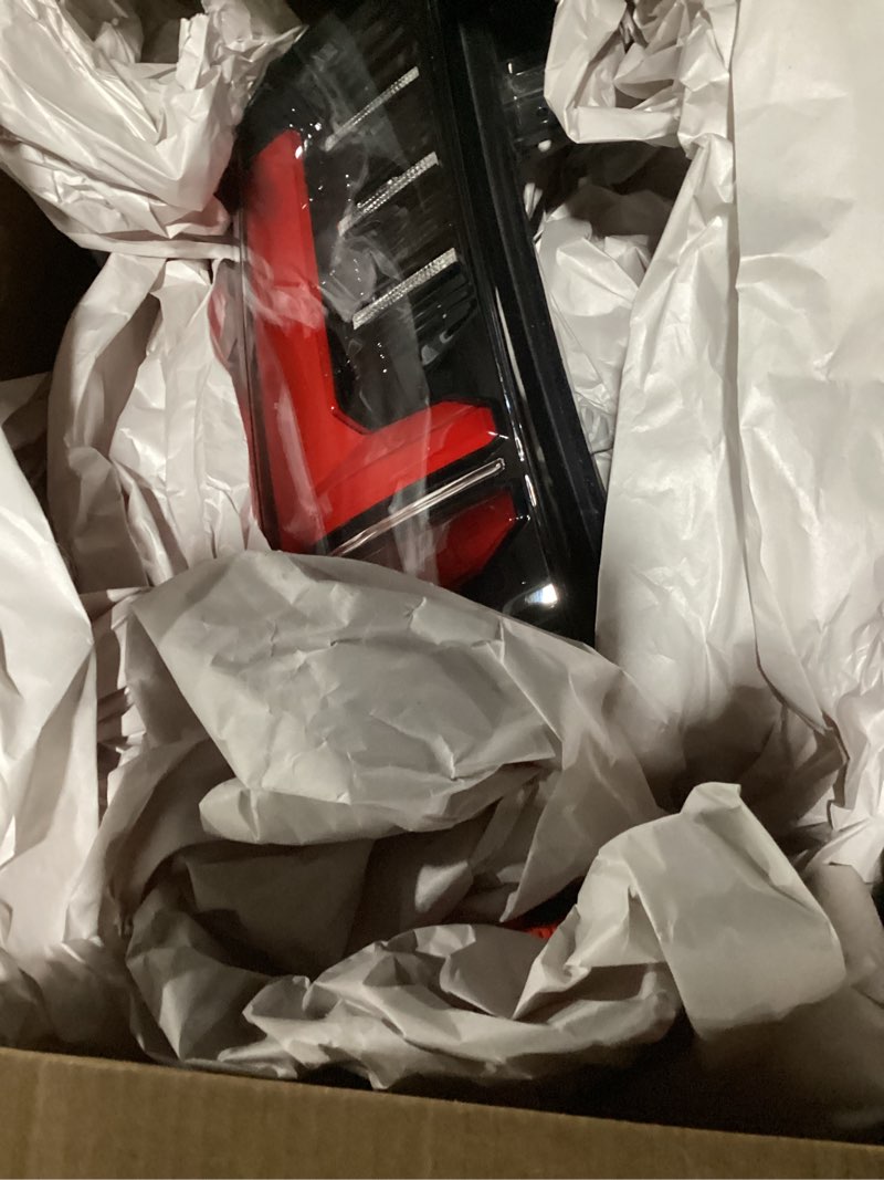 Condition photo showing Good Condition for (similar to) auto led lighting taillight 2024 style oem turn signal light taillight compatible with dmax d-max 2021 2022 2023 2024 rear lights(clear)