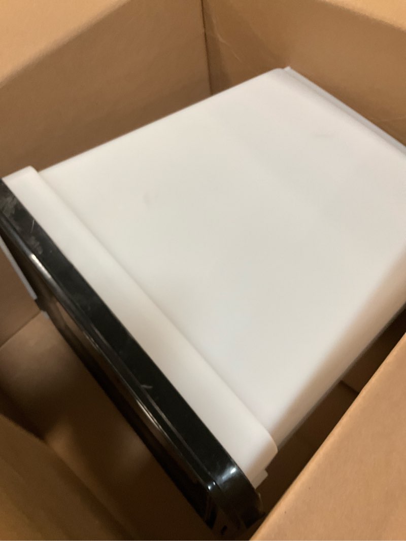 https://lotting-media.assets.bidfta.com/lotting_8c6158b8-bbbc-424e-af52-aa25548421cd