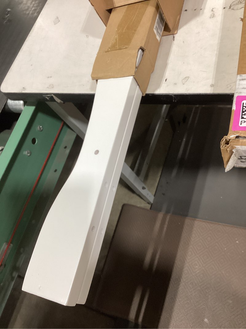 Condition photo showing Good Condition for similar product not like stock photodream on me 4 in 1 brody convertible crib conversion post