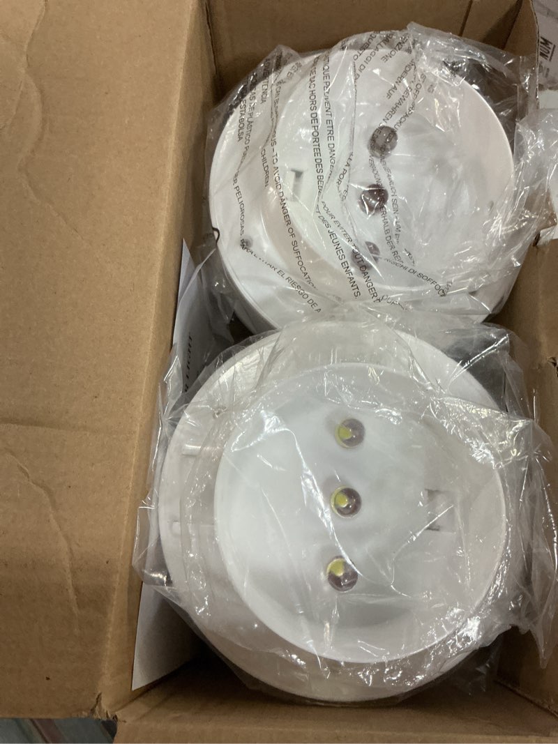 Condition photo showing New/Like New for 4 pack white solar powered gutter lights outdoor decorative waterproof led fence lamp for lighting railing, outside wall, deck, garden, path, backyard, sidewalk, yard, patio, no drilling installation