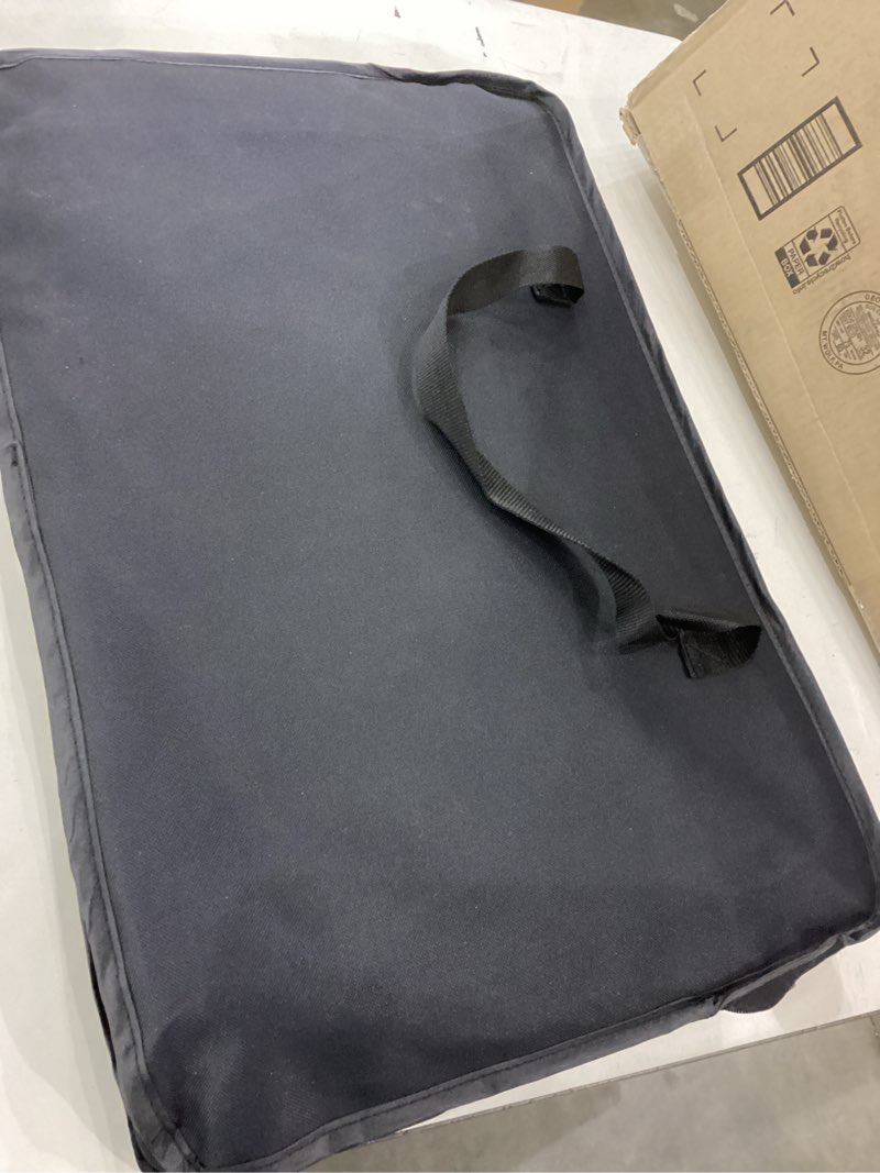 Condition photo showing Good Condition for Big pet carrier