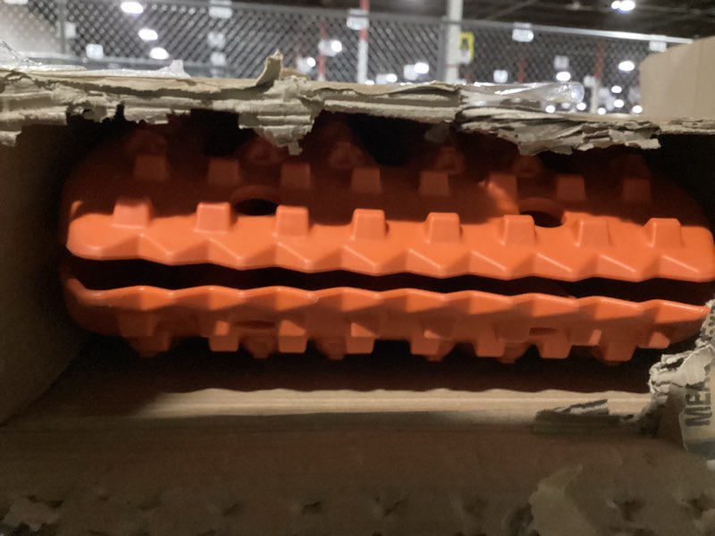 Condition photo showing Good Condition for Off-Road Traction Boards with Jack Base, Heavy-Duty Recovery Tracks for 4x4, Truck, Jeep, SUV,Ideal Offroad Accessories for Mud, Sand & Snow (Large)