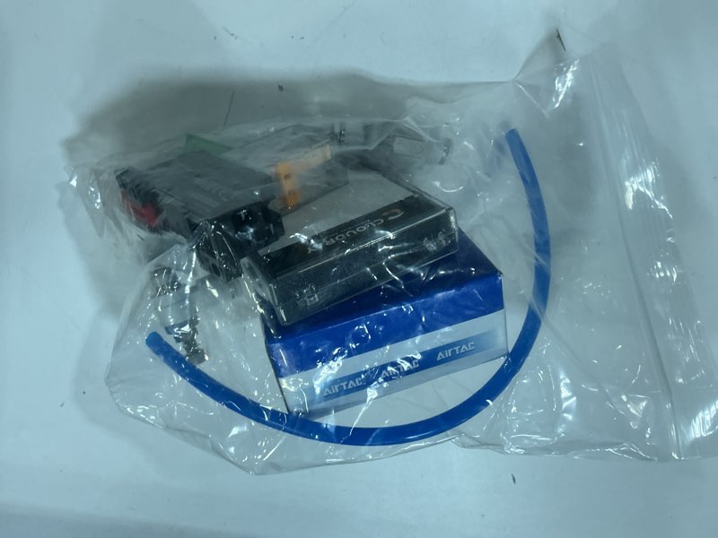 Condition photo showing New/Like New for Cloudray Ultimate Air Assist Set Engraving Tool for CO2 Laser Cutter Laser Engraving Machine