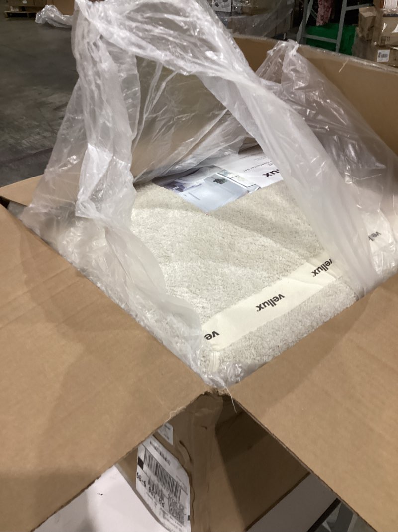 Condition photo showing Good Condition for Vellux Cloud King 3-Piece Comforter Set - Solid Textured Plush - Ultra Soft & Cozy - Fluffy & Light Weight - Down Alternative - Bedding for All-Season Comfort (108 x 90 Inches, Cream)