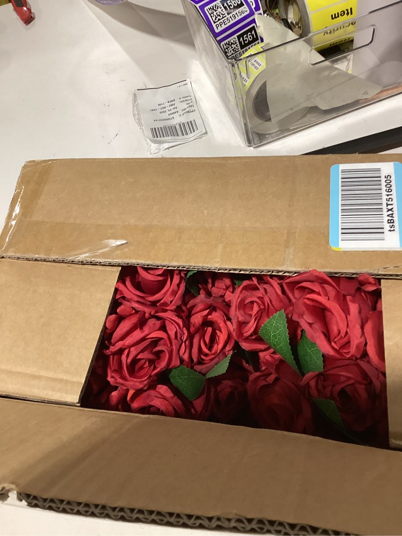 Condition photo showing Good Condition for vevor flower balls arrangement bouquet 10 pcs, 9.5-inch wedding red roses centerpieces, fake flowers kissing balls decor artificial floral arrangements flower bouquet for home party table decorations