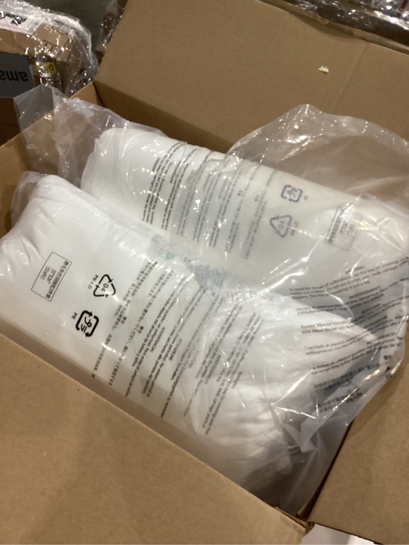 Condition photo showing Good Condition for becky cameron plush bed pillows set