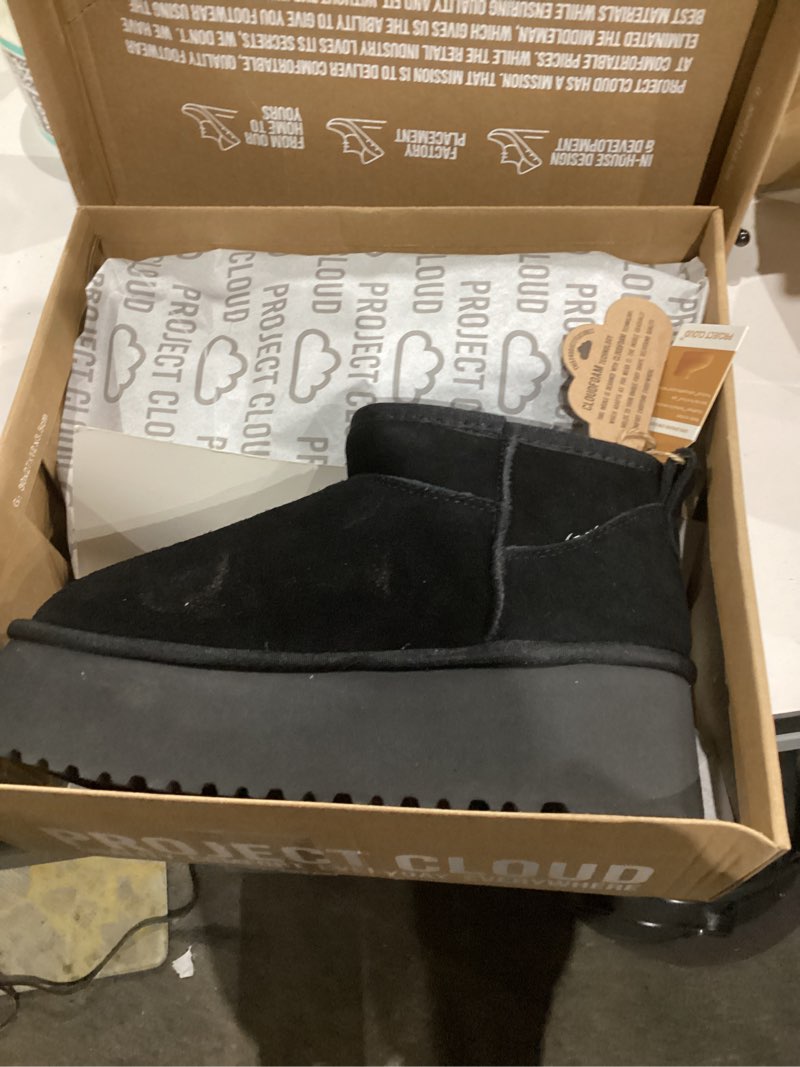 Condition photo showing Good Condition for Project Cloud 100% Genuine Leather Girls Boots – Water Resistant & Lightweight Ankle Boots with Memory Foam – Cozy & Fur Non Slip Kids Boots for Girls & Boys, Perfect for Fall 2 Big Kid Black