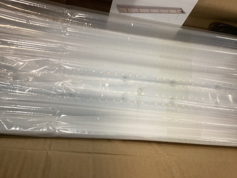 Condition photo showing Good Condition for foxgarden 39in upgrade led grow lights, 3.3ft full spectrum hanging plant light, 392 leds plant growing lamp for indoor plants with 4/8/12h timer, 6 dimmable levels for seed starting vegetables bloom hanging grow light