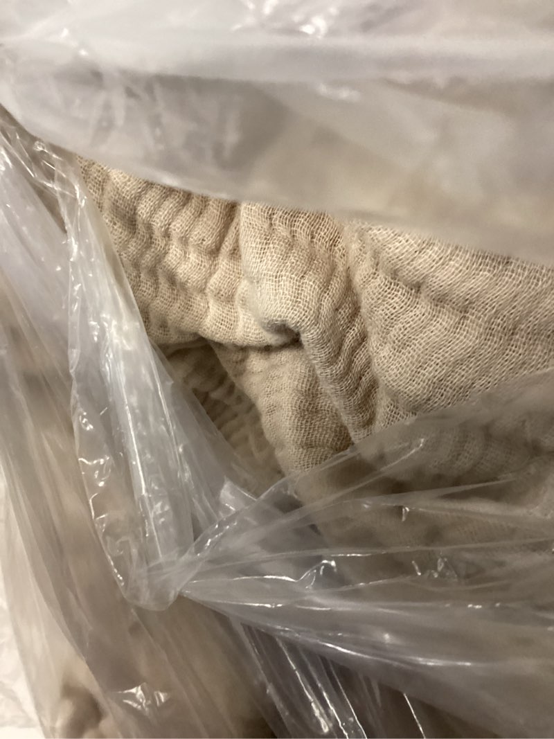 Condition photo showing Good Condition for organic airy gauze duvet cover set, full/queen, dune