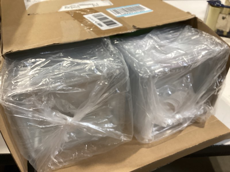 Condition photo showing Good Condition for outus 100 pack charcuterie boxes with clear lids, 5.7 x 5.1 '', mother 's day back to school paper food containers cake take out bakery boxes with gift tags rope for desserts(light green,classic) light green classic
