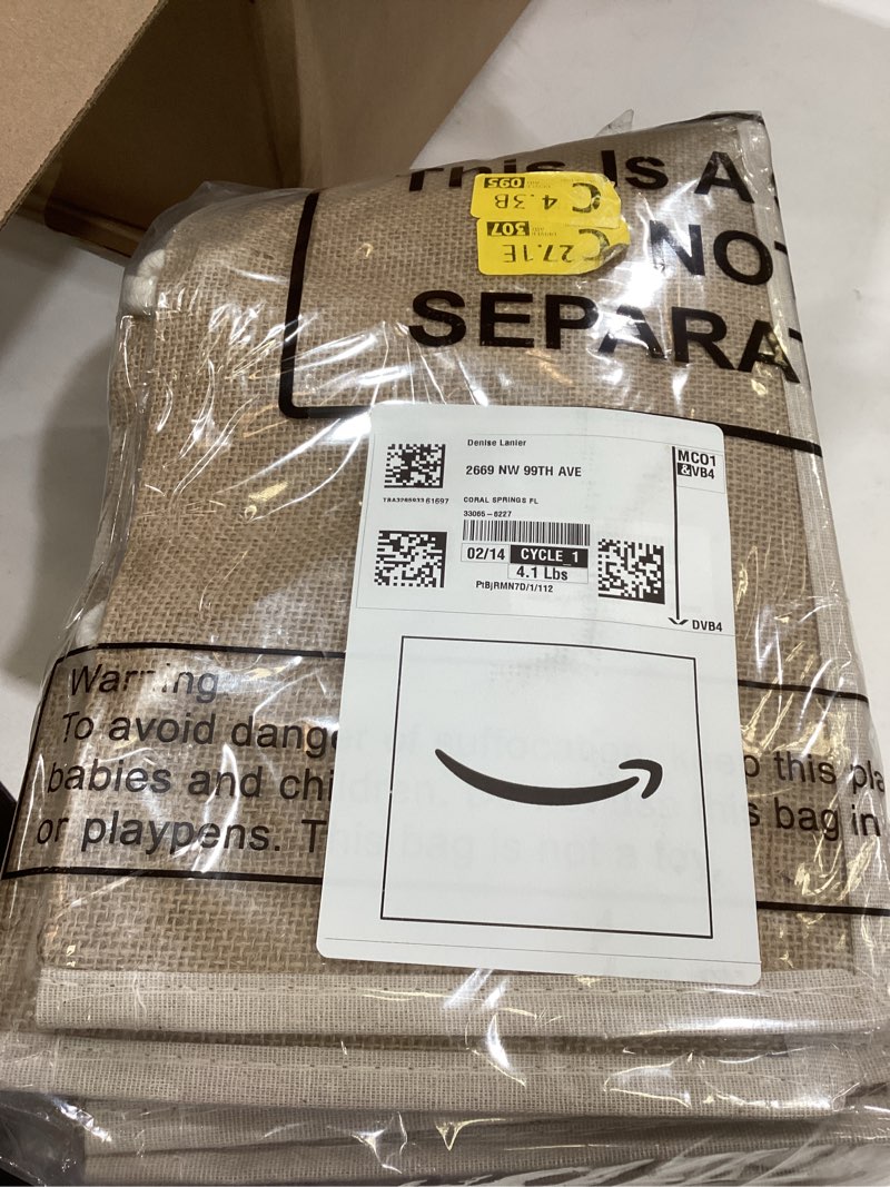 Condition photo showing Good Condition for Reginary 16 Pcs Jute Tote Gift Bags Natural Burlap Grocery Shopping Bag Beach Tote with Handle for Bridesmaid Wedding Travel Beige Trim No Window