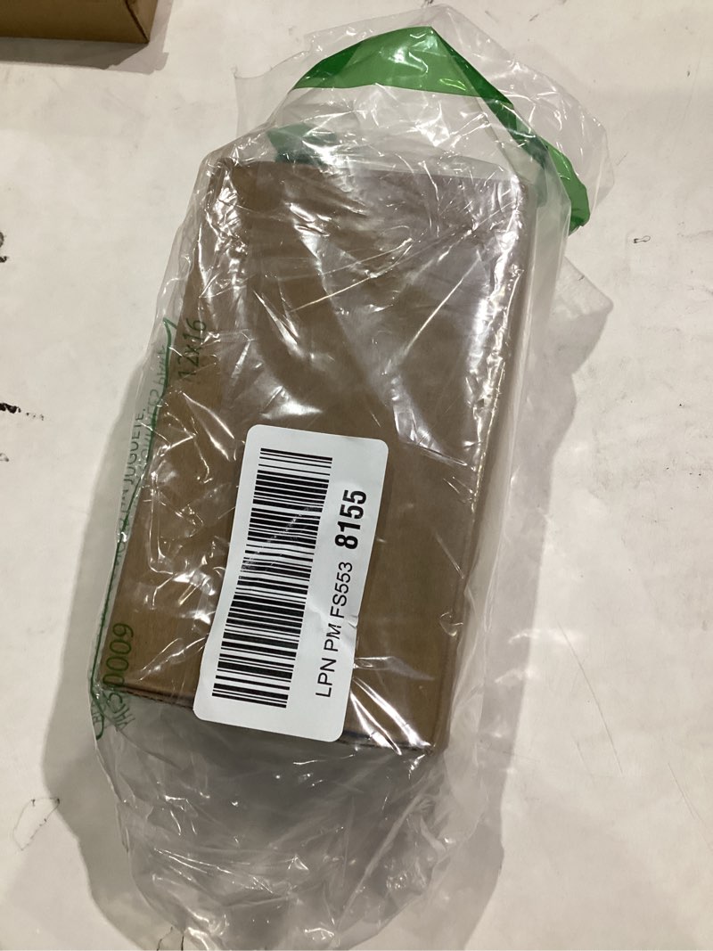 Condition photo showing Good Condition for 4 Pack Stocking Holders for Mantle for Christmas Decorations,2 in 1 Mantle Garland Holder for Hanging Christmas Stockings,No Drilling Required & Adjustable Garland Hanger, Metal(White) 4 White