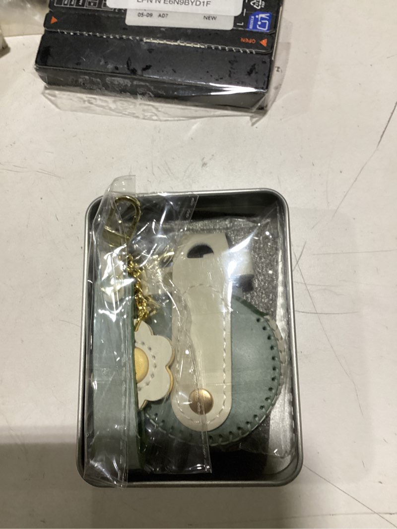 Condition photo showing New/Like New for sanrily fashion leather key fob cover for mini cooper clubman countryman s f54 f55 f56 f57 f60 key fob keyless full protection smart key fob case with flower keychain green