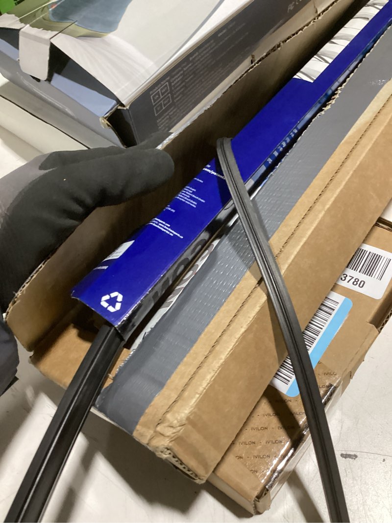 Condition photo showing As Is for bosch 24a24a icon beam wiper blades - driver and passenger side - set of 2 blades (24a & 24a) front (24a & 24a) icon combo pack (front)