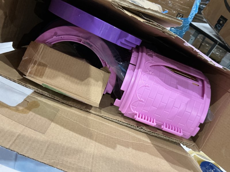 Condition photo showing Good Condition for royale high ryh0019 castle campus playset - official game with digital code