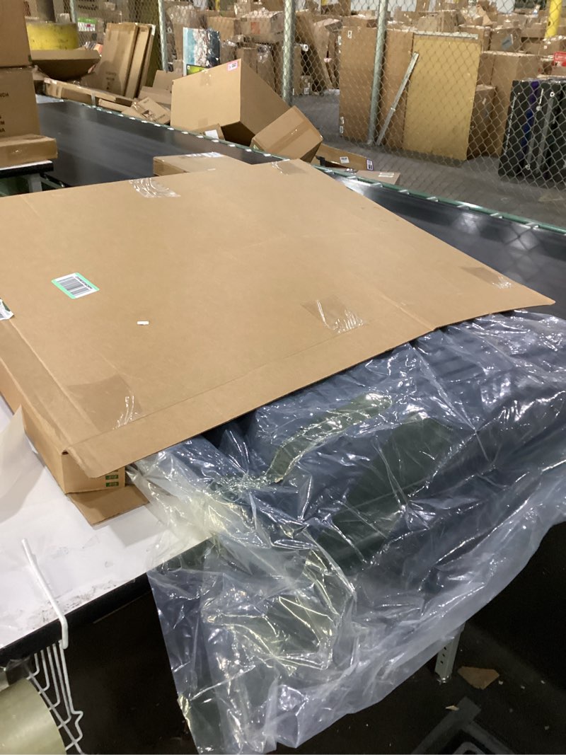 Condition photo showing New/Like New for Car floor mats