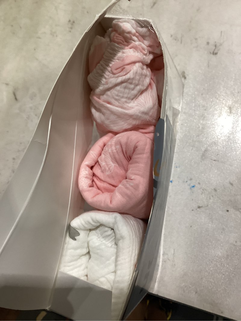 Condition photo showing Good Condition for gllquen baby muslin bassinet sheets 3 pack, breathable elastic cozy fitted cotton bassinet mattress sheet for baby boy girls, fit for hourglass oval rectangular cradle pad sheets 33"x17" (pink) pink bassinet sheets-33"×17"