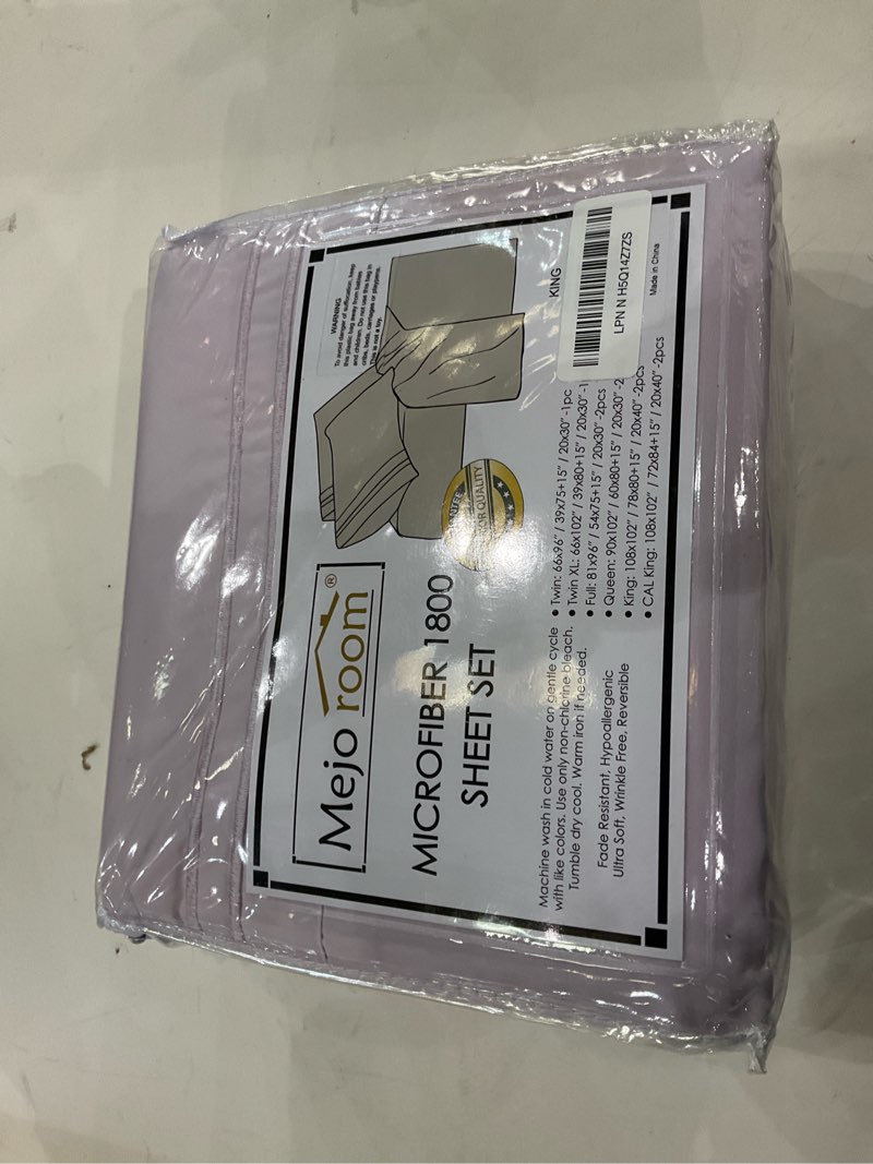 Condition photo showing New/Like New for Mejoroom King Size Sheet Set - Soft Microfiber Bed Sheets,Deep Pocket Fitted Sheet, Soft, Breathable, Wrinkle & Fade Resistant - 4 Piece (King, Lavender) Lavender King