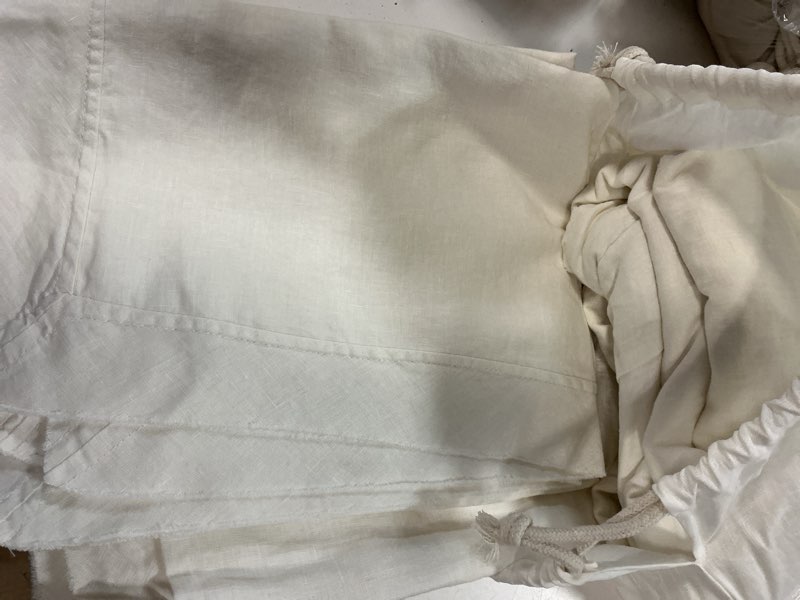 Condition photo showing Good Condition for european linen double flange duvet cover set, king/cal king, ivory