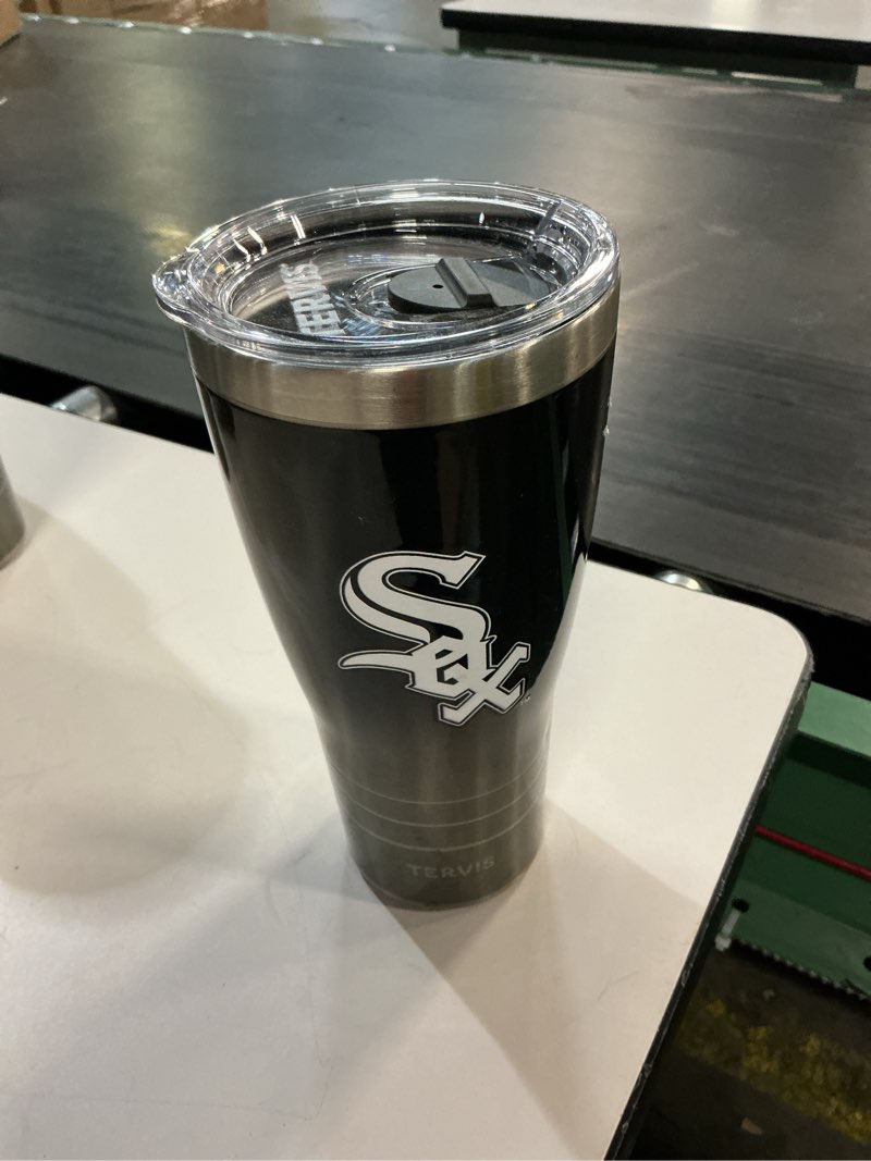 Condition photo showing Good Condition for tervis chicago white sox 30oz. ombre tumbler