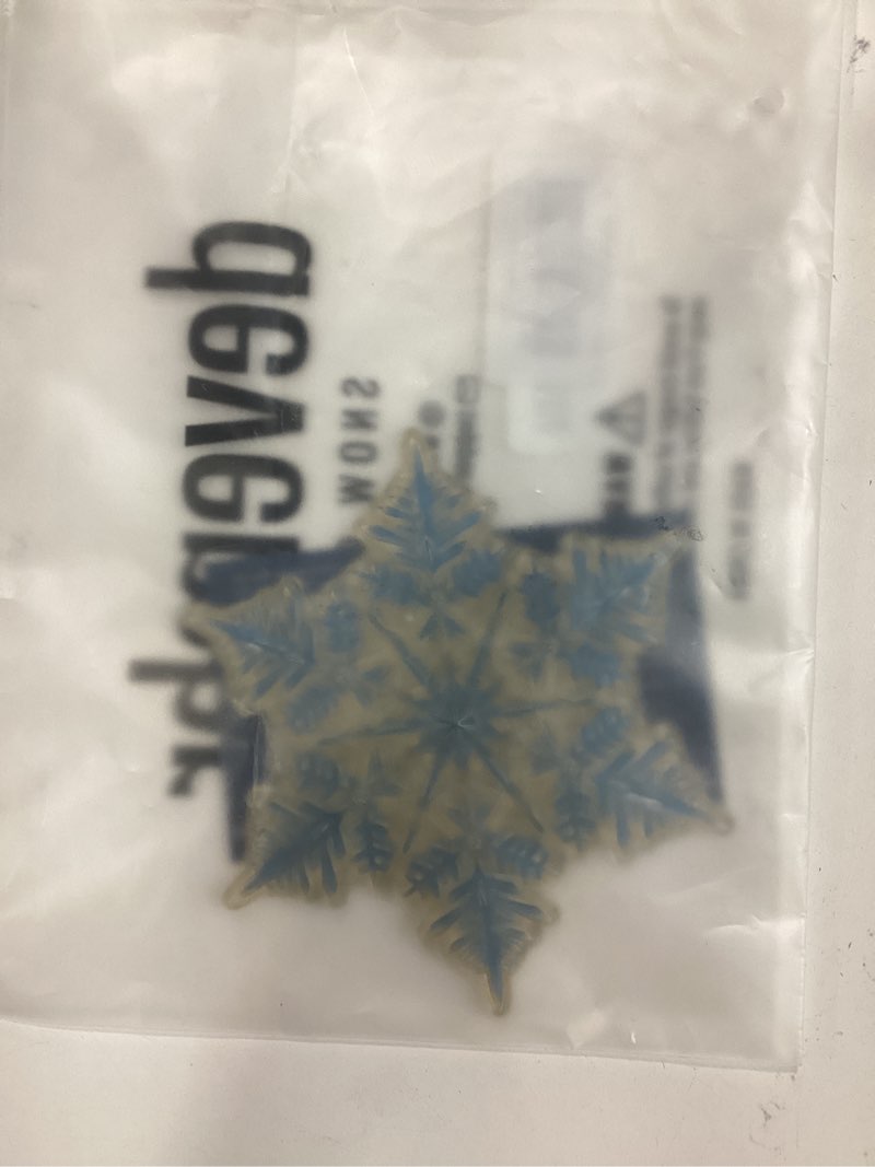 Condition photo showing New/Like New for devembr Snowboard Stomp Pad, 3D Clear Snowflake Snowboarding Stomp Pads, PVC Material 5.11" x 4.53" Silver