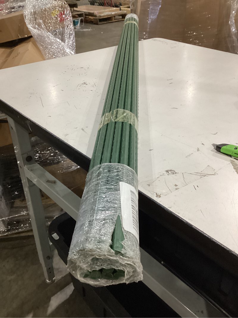 Condition photo showing Good Condition for garden plant stakes 57 inch (approx 5ft) tomato stakes, 20 pack steel plant stick support for growing climbing plants, garden fences poles 57 inch-20 pack 20