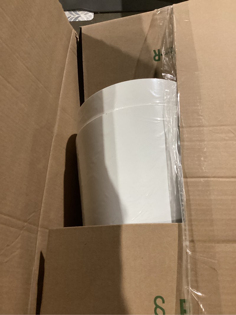 Condition photo showing Good Condition for kubvici Plant Pots for Indoor Plants, 2 Pack 10 Inch Plant Pot Plastic Flower Pots Planters with Drainage Saucer for Indoor Outdoor Garden Home (10" White) White 10 inch