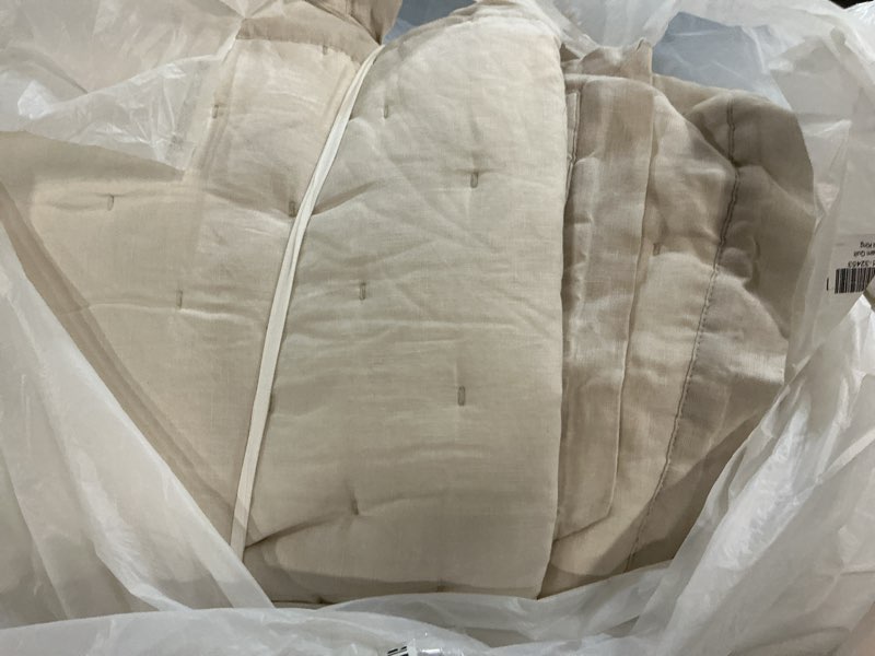 Condition photo showing Good Condition for european linen dream quilt set, king/cal king, sand