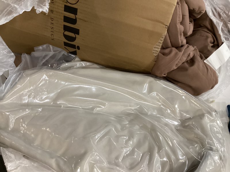 Condition photo showing Good Condition for Monbix Oversized Queen Comforter Set - 7 Pieces Brown Bed in a Bag Queen Bedding Sets with Comforters, All Seasons Down Alternative Comforter Bed Set with Sheets,Pillowcases & Shams Raw Umber 7Piece-Oversized Queen(98"*98")