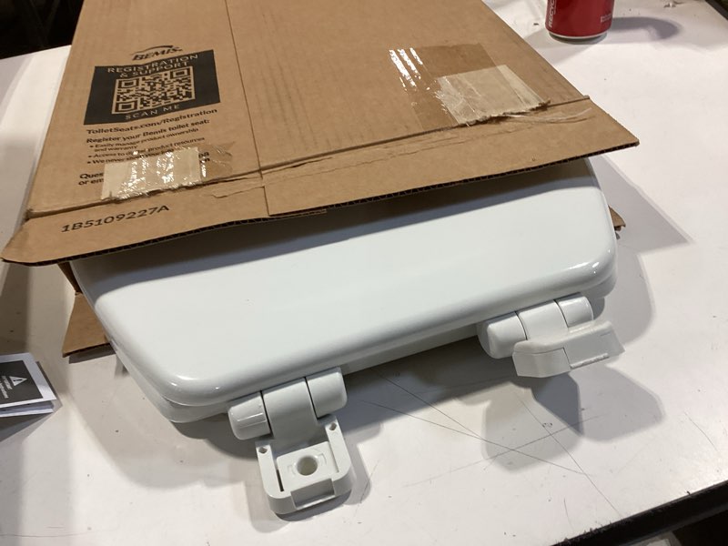 Condition photo showing Good Condition for mayfair linden slow close toilet seat, non slip heavy duty wood, easy install, round, white round traditional hinge