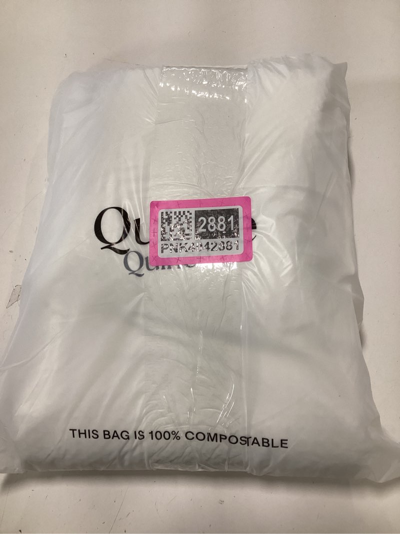 Condition photo showing New/Like New for Organic Luxe Honeycomb Duvet Cover Set, White, Full/Queen