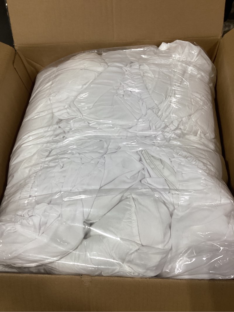 Condition photo showing Good Condition for similar product Mattress Topper Queen,Extra Thick Mattress Pad Cover for Back Pain,Cooling Mattress Protector with 8-21 Inch Deep Pocket,Overfilled Down Alternative Filling White Queen