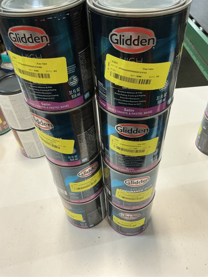 Condition photo showing New/Like New for (8 pack)glidden hep exterior paint & primer all-in-one, tintable, semi-gloss