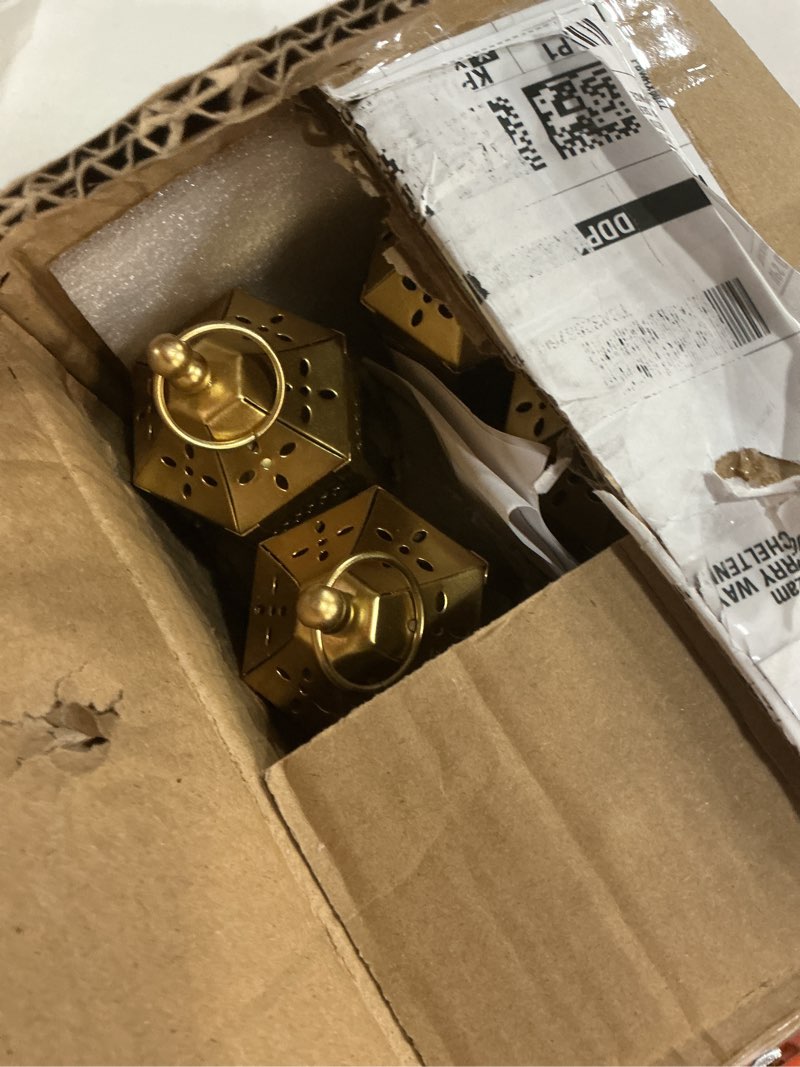 Condition photo showing Good Condition for Vela Lanterns Mini Small 4.5 Inch Metal Moroccan Lantern Decorative Candle Tealight Holder for Centerpieces, Home Decor, Weddings, Gold, Set of 6