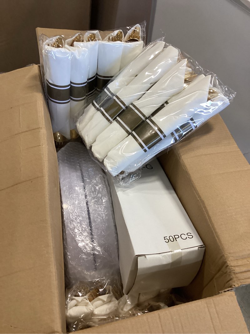 https://lotting-media.assets.bidfta.com/lotting_8d41c194-7eb2-4918-a092-14e6ab904c91