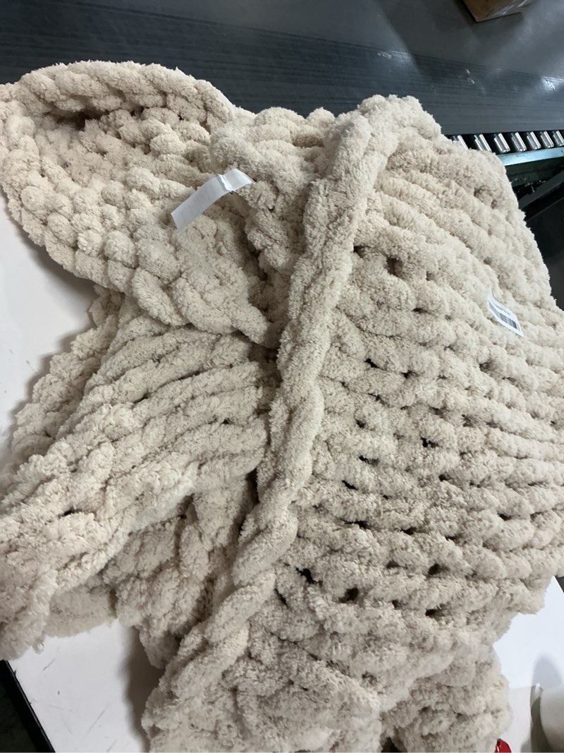 Condition photo showing As Is for Carriediosa Chunky Knit Throw Blanket 60" X 80" Twin, 100% Hand Made Large Chenille Loop Yarn Soft Fluffy Throws for Couch Sofa Bed, Big Crochet Cozy Heavy Thick Cable Woven Blanket, Light Beige Light Beige 60" X 80"