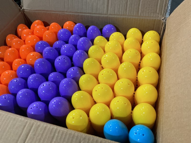 Condition photo showing New/Like New for joyin 1000 pcs 2.3" easter eggs, empty plastic eggs fillable colorful bright eggshell bulks for easter hunt, filling treats, party favor, basket stuffers, classroom prize supplies