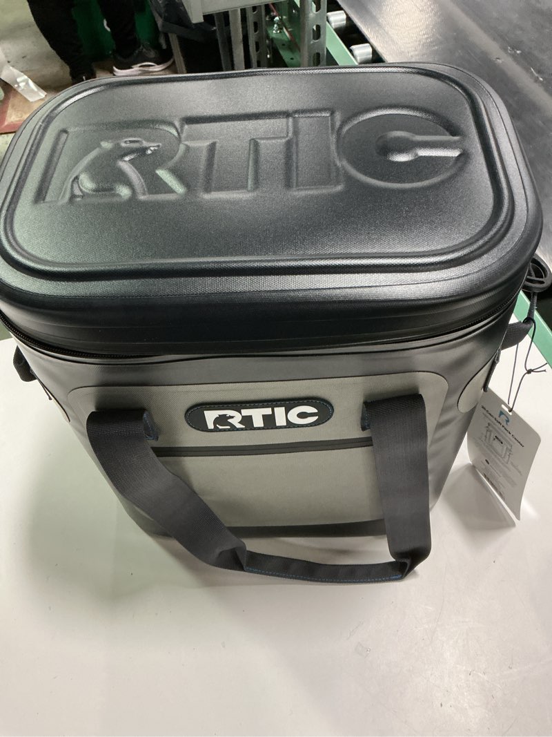 20 can soft pack cooler 