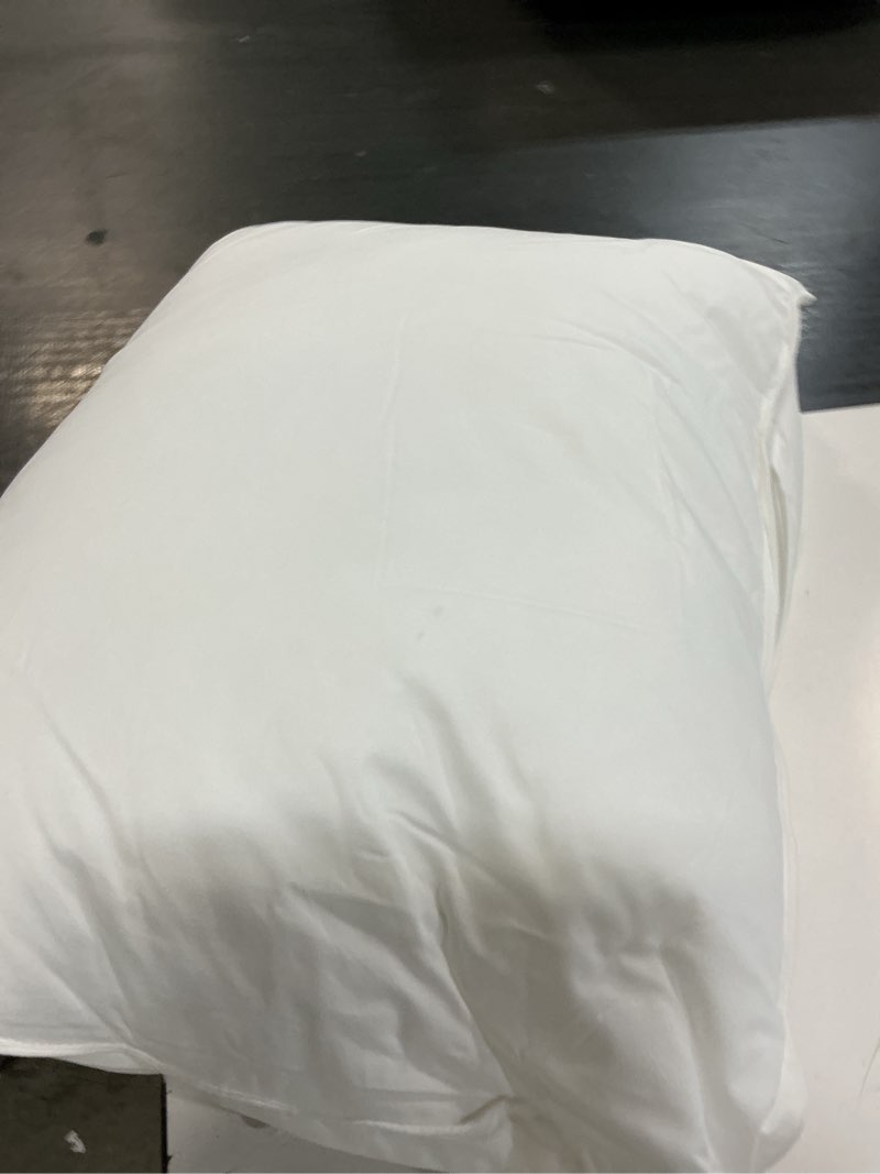 Condition photo showing Good Condition for boll & branch down alternative pillow - soft, standard - cooling shell - hypoallergenic primaloft luxury down alternative fill - superior support standard (soft density)(pack de 1)