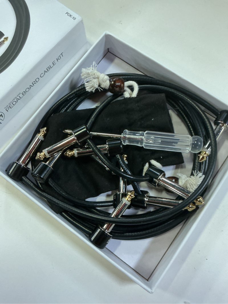 Condition photo showing New/Like New for crosby solderless pedalboard cable kit - no cable stripping required, 10 feet of cable & 10 gold tip connectors with magnetic screws & screwdriver make 5 diy custom patch cables 10 pack of gold tip connectors with 10ft of cable