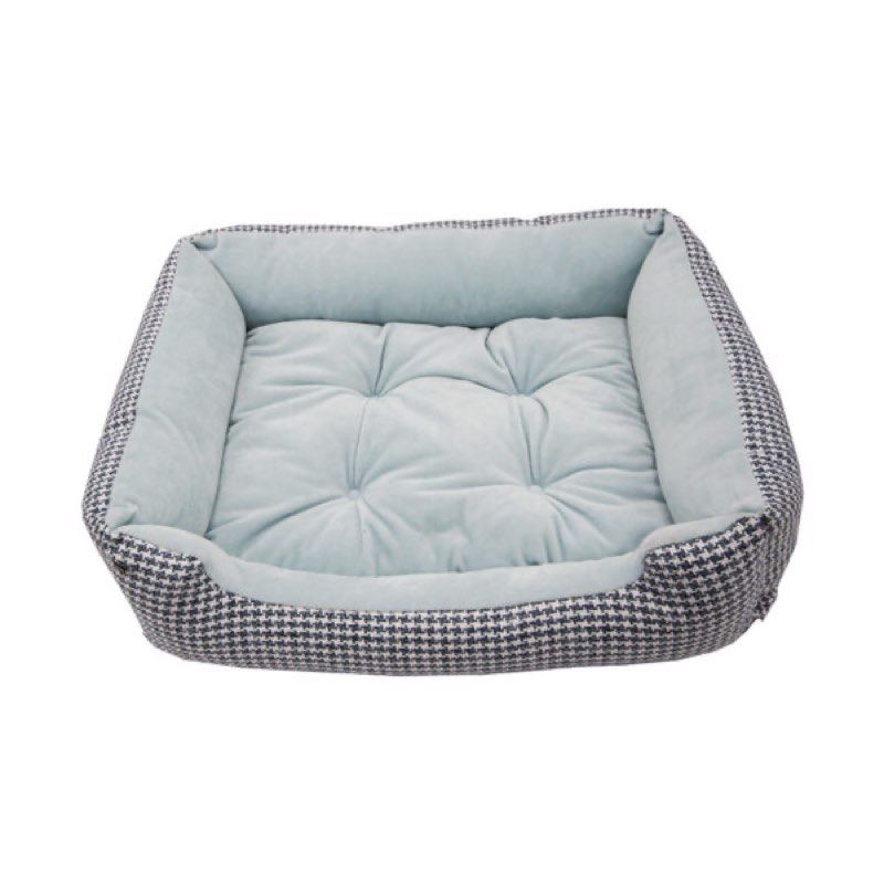 ksh 2,000.00 dog bed  available in small,medium and large sizes  dog bed quantity