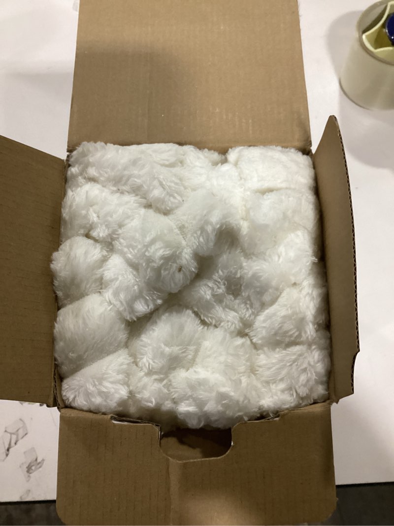 Condition photo showing Good Condition for Bedsure GentleSoft White Throw Blanket for Couch - Cozy Fleece Throw Blanket for Women Girls, Valentines Day Gifts for Her Him, Birthday Gifts for Women, Room Home Boho Decor, Off White, 50x60 Inches Off White Throw (50" x 60")