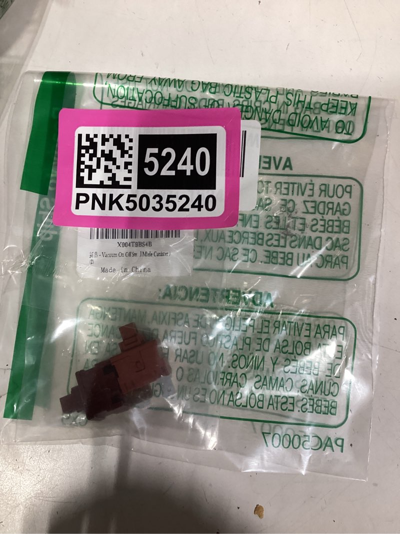 Condition photo showing Good Condition for similiar productvacuum on off switch compatible with dyson dc15 dc04 dc05 dc07 dc08 dc11 dc14 and dc29, dc32, dc33 switch assembly vacuum cleaner replacement part?fits all miele canister? (1)